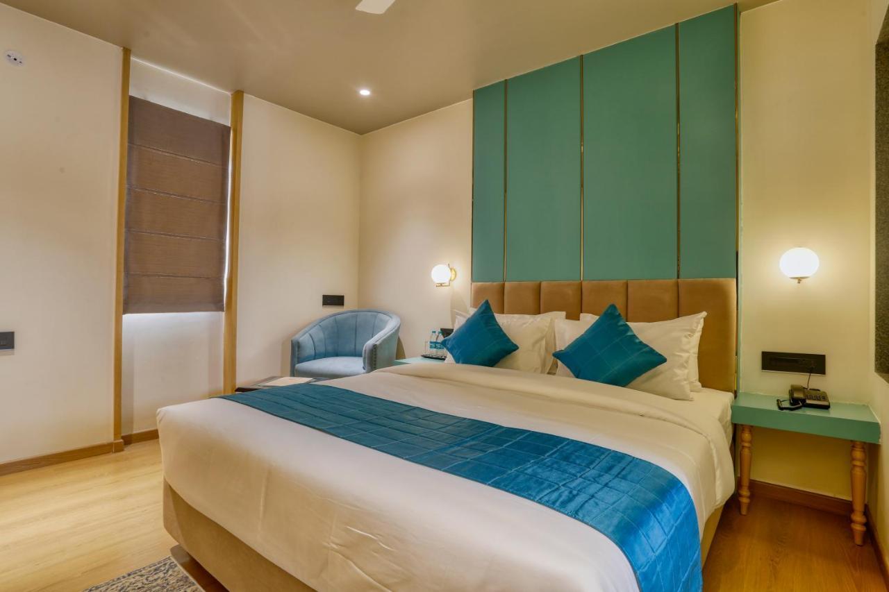 The Vincent Inn Bhopal Exteriör bild